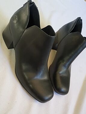Born Black V-Cut Sleek Ankle Booties